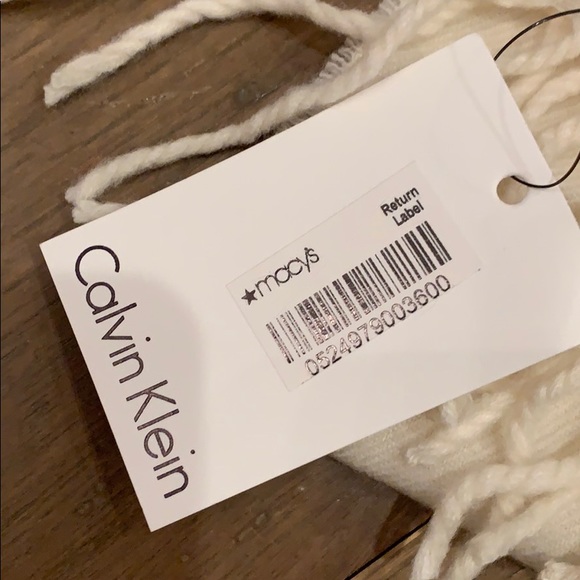 Calvin Klein scarf - Picture 2 of 5